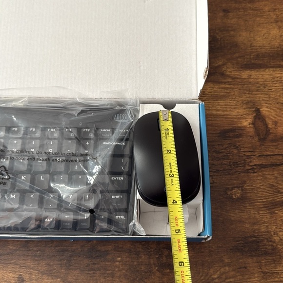 Adesso Black Wireless Spill Resistant Mini Keyboard & Mouse - Picture 11 of 11